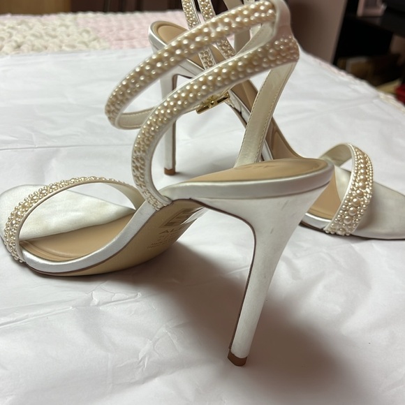 Aldo NIB Perlea size 10.  Beautiful pearl embossed pleather shoes - Picture 6 of 8